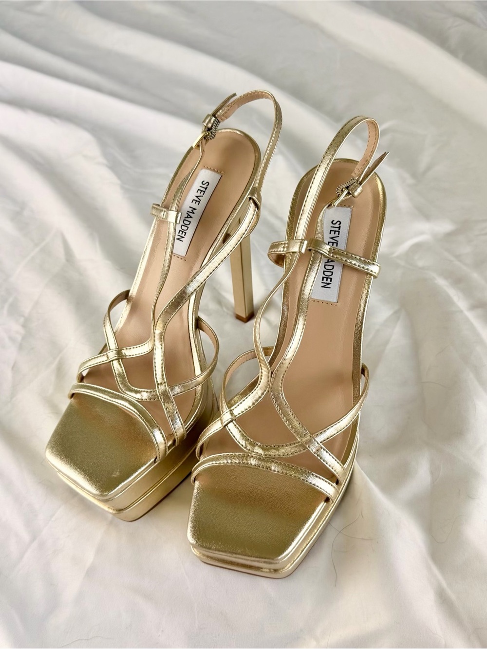Steve Madden Metallic Gold Strappy Platform Heels Y2K Size 9 Chic Party Summer